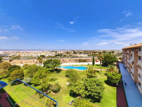 Apartment Of 65 M² With Features In Torrevieja, Spain