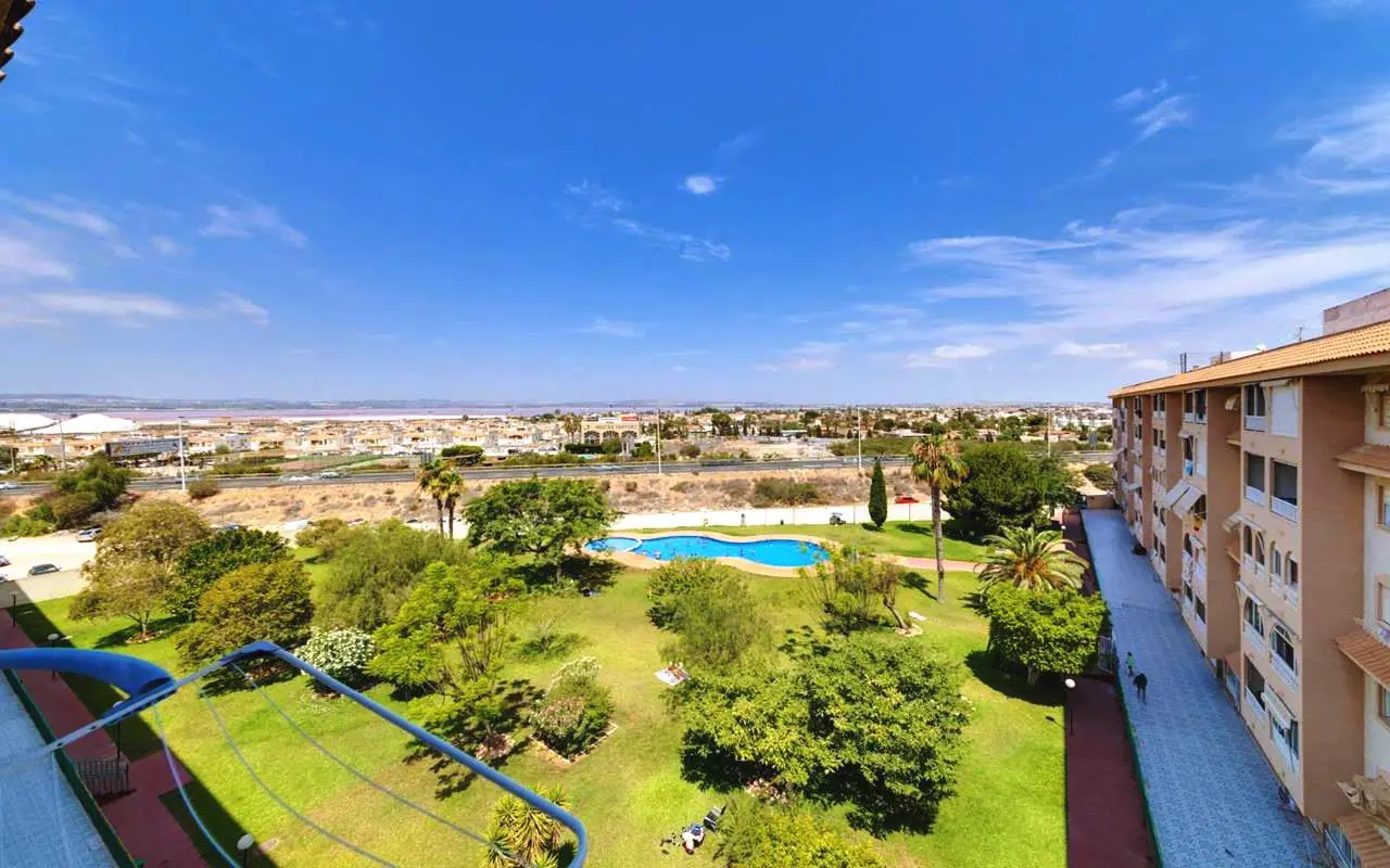 Apartment Of 65 M² With Features In Torrevieja, Spain