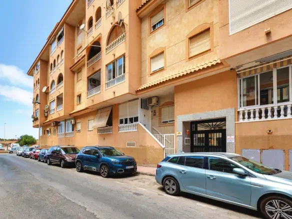 Apartment Of 65 M² With Features In Torrevieja, Spain
