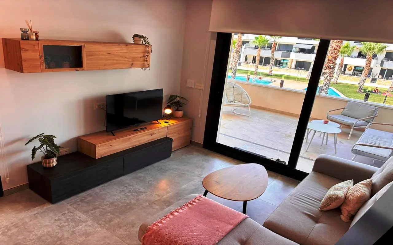 Apartment Of 75 M² In Torrevieja, Spain