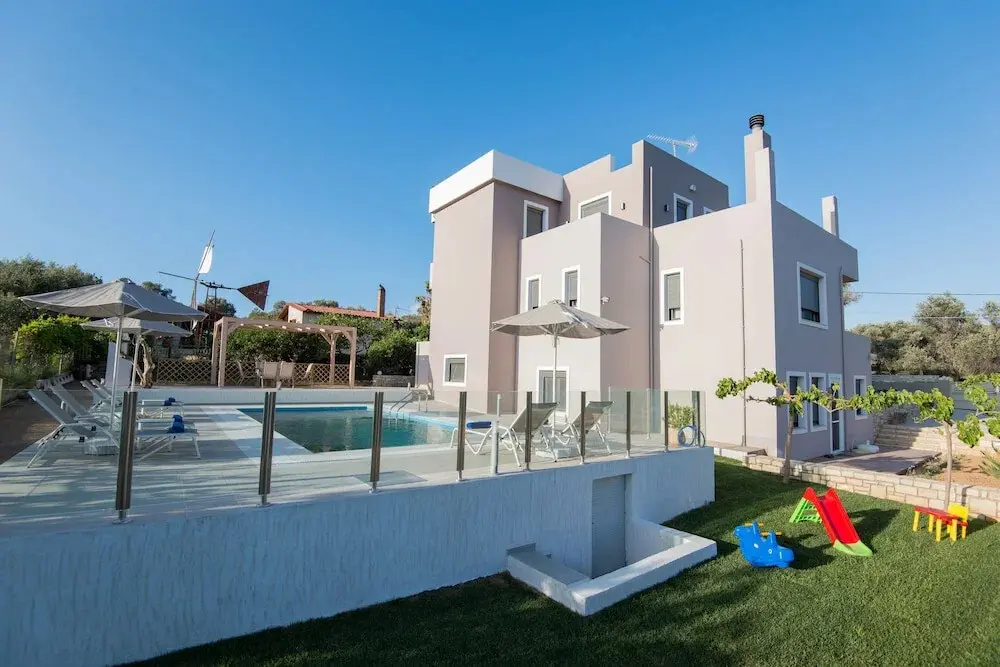 Villa Of 270 M² In Crete