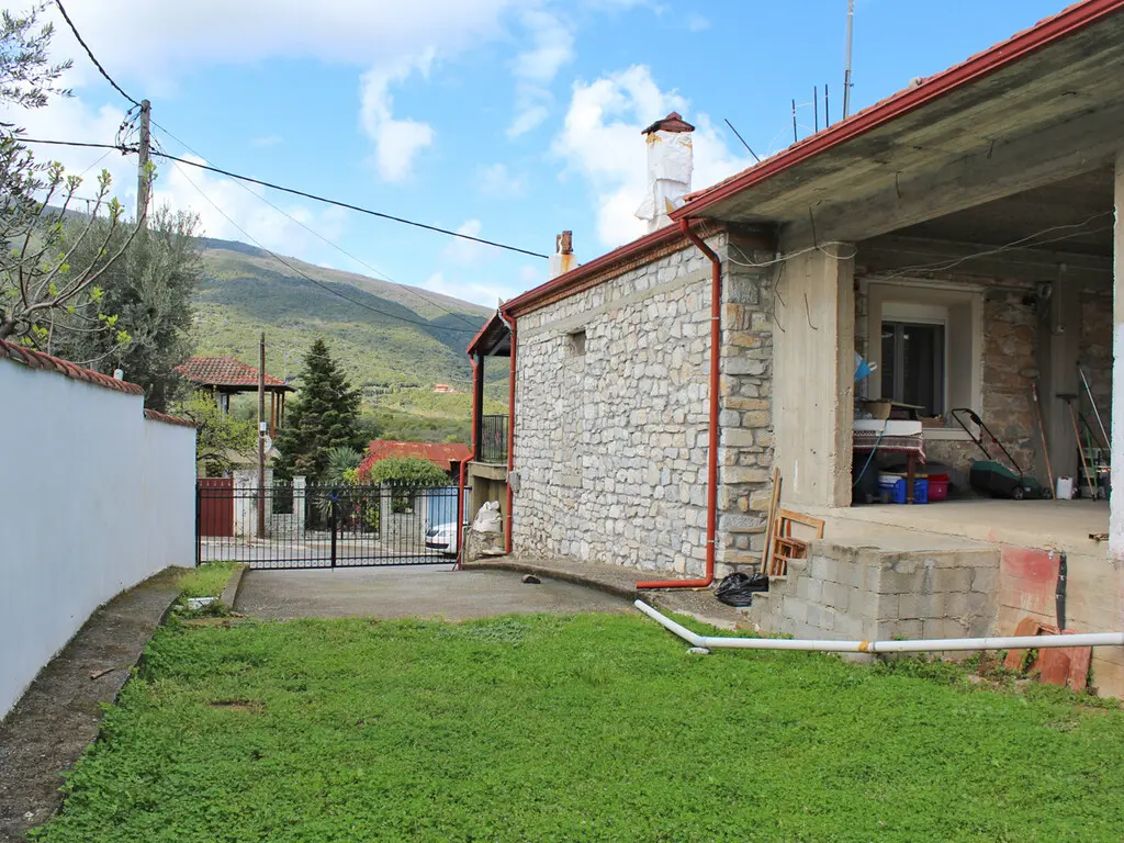 Detached House Of 105 M² In Central Greece