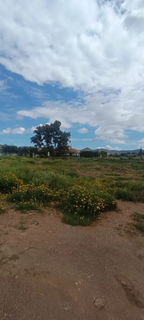 Land Of 768 M² In Athens