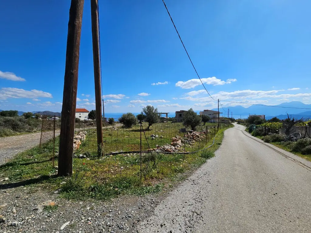 Land Of 2454 M² In Crete
