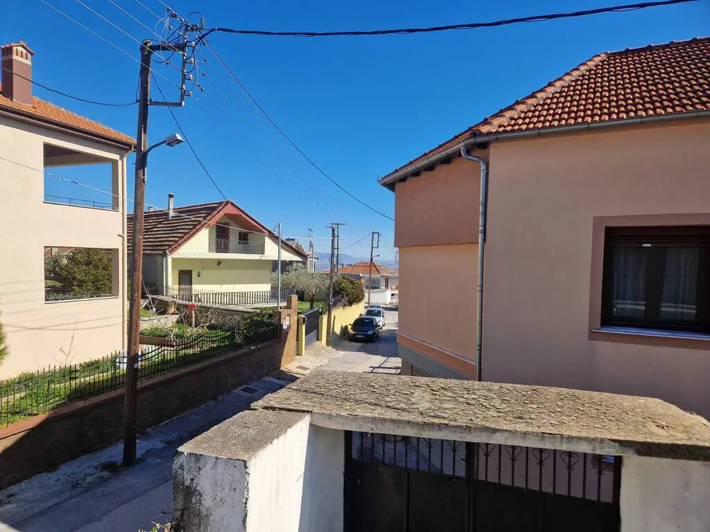 Building Of 168 M² In North Greece