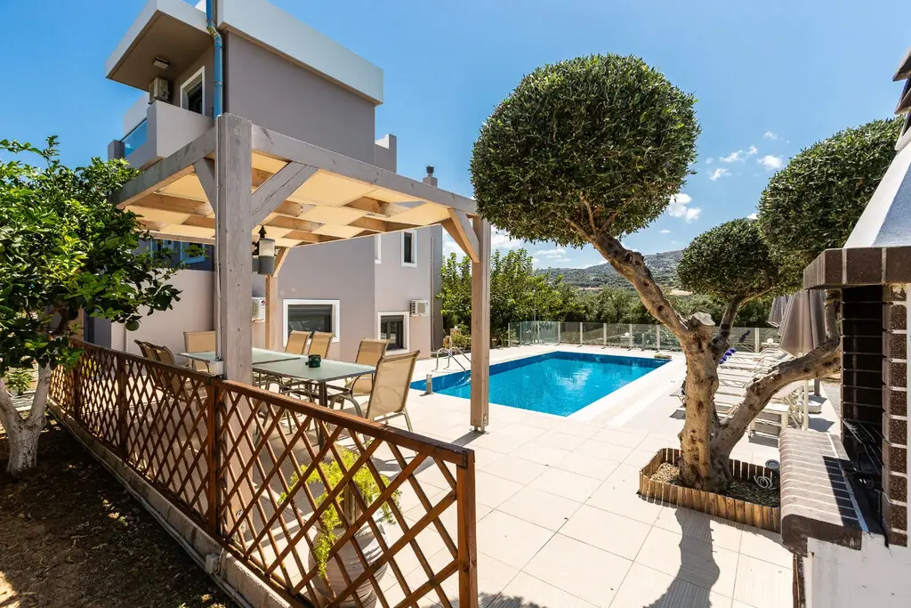 Villa Of 270 M² In Crete