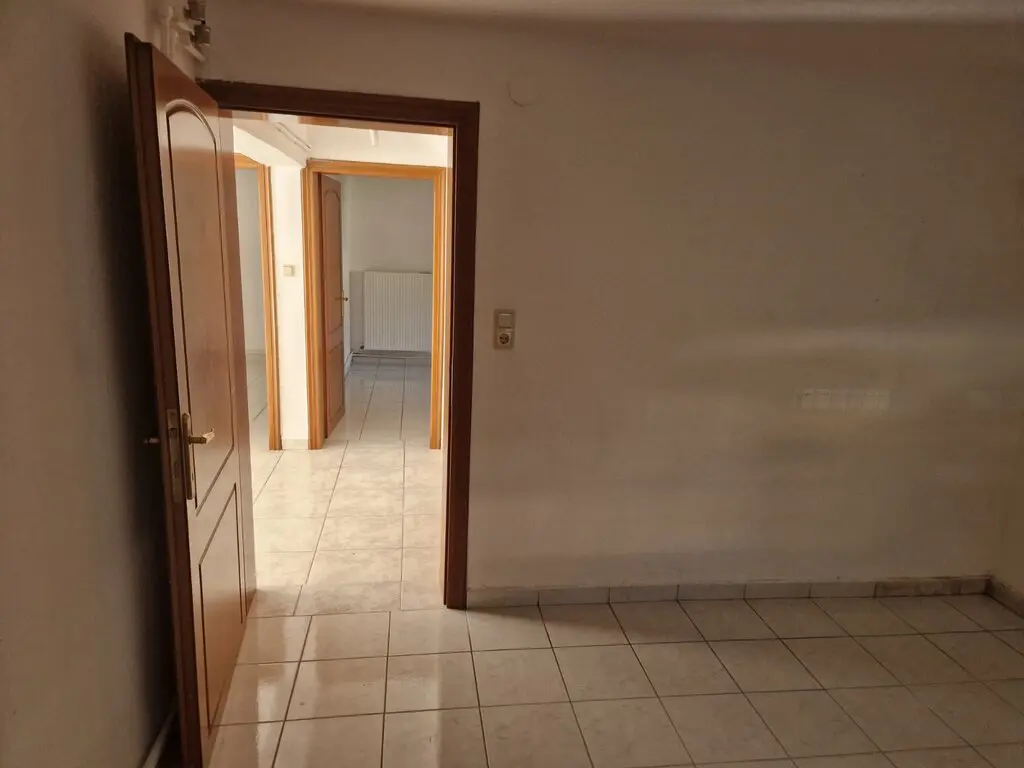 Building Of 168 M² In North Greece