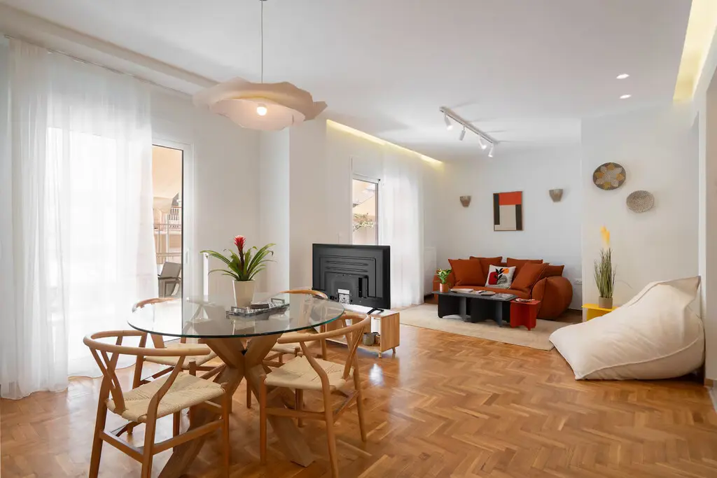 Flat Of 89 M² In Athens