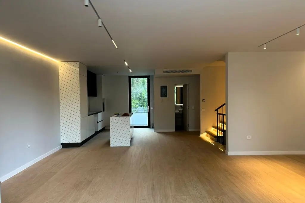 Maisonette Of 160 M² In Athens