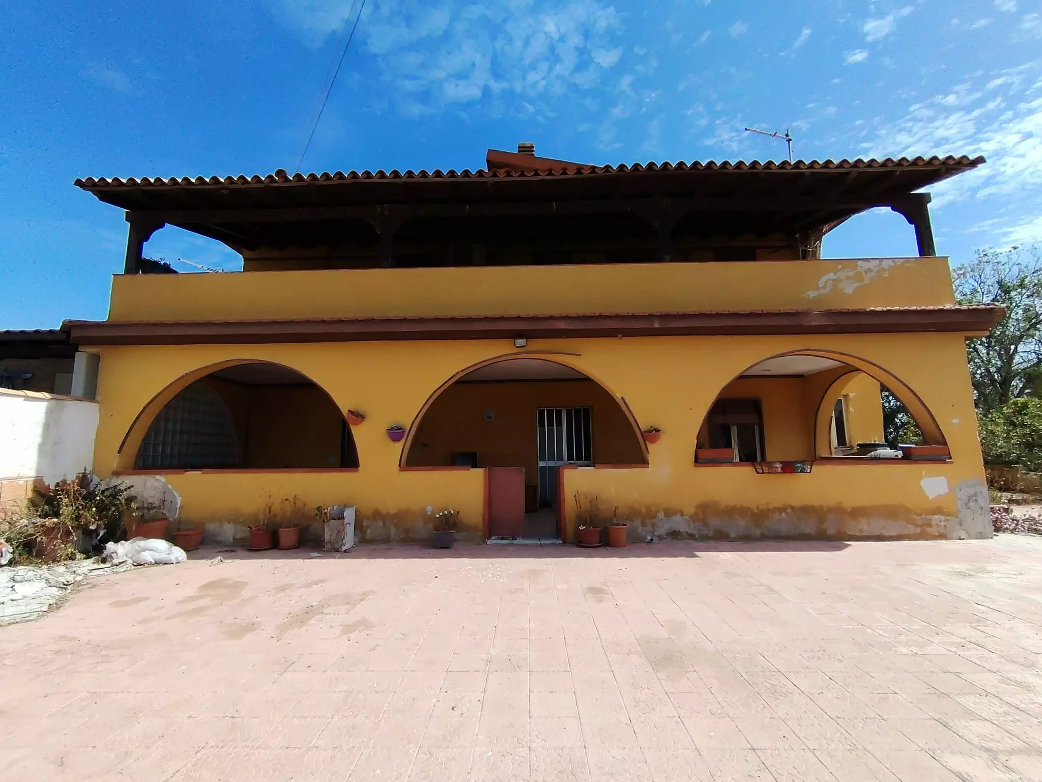 Apartment Of 120 M² With Balcony In Fanusa