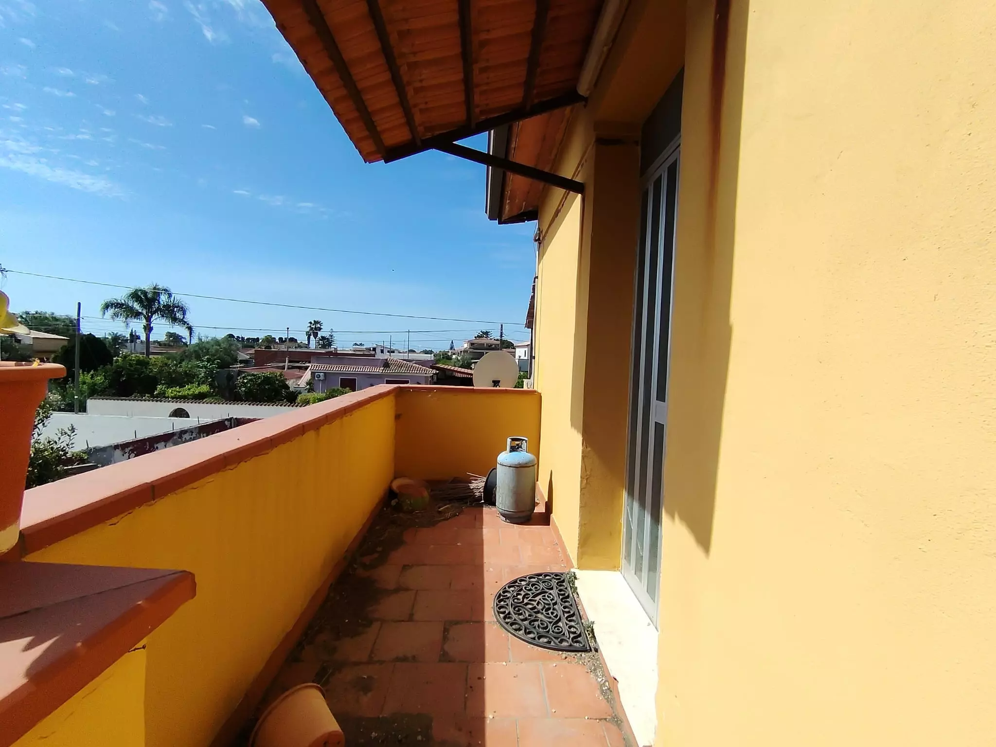 Apartment Of 120 M² With Balcony In Fanusa