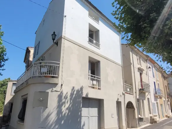 House Of 95 M² In Laurens, France