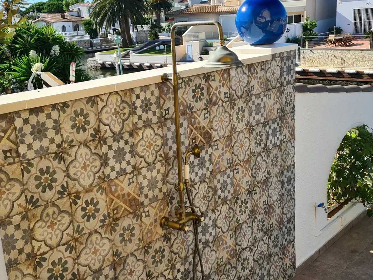 House Of 308 M² In Empuriabrava, Spain