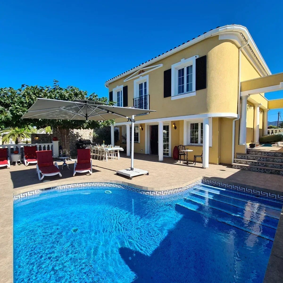 House Of 308 M² In Empuriabrava, Spain