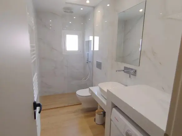 2-bedroom Flat In Glyfada, Greece (65 M²)