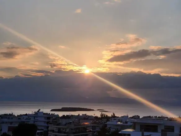 3-bedroom Flat In Voula, Greece (133 M²)
