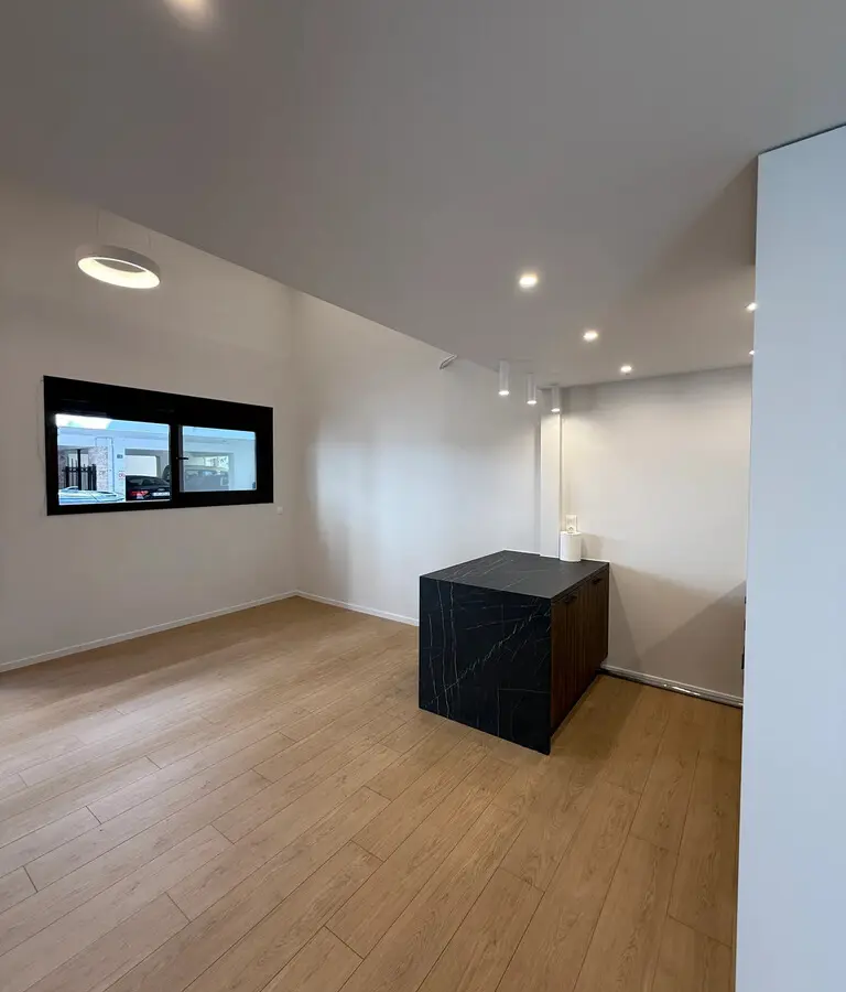 Flat Of 110 M² In Athens