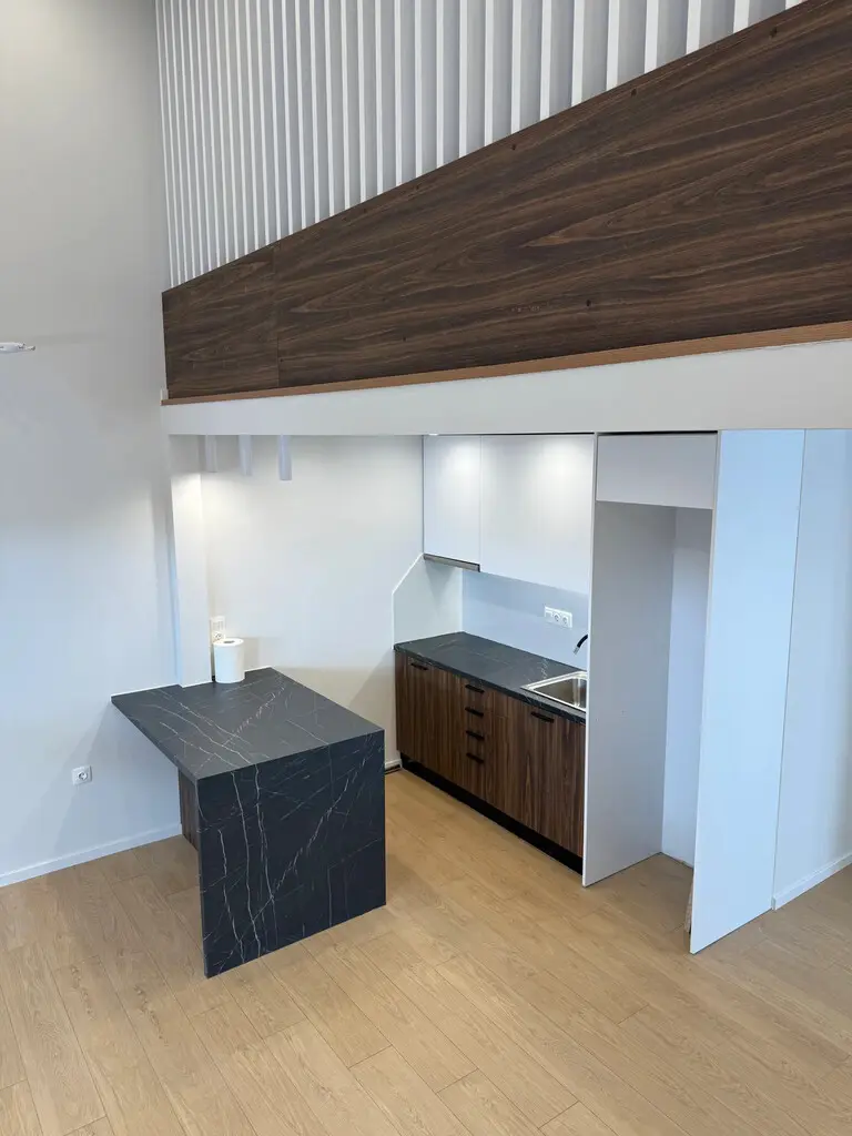 Flat Of 110 M² In Athens