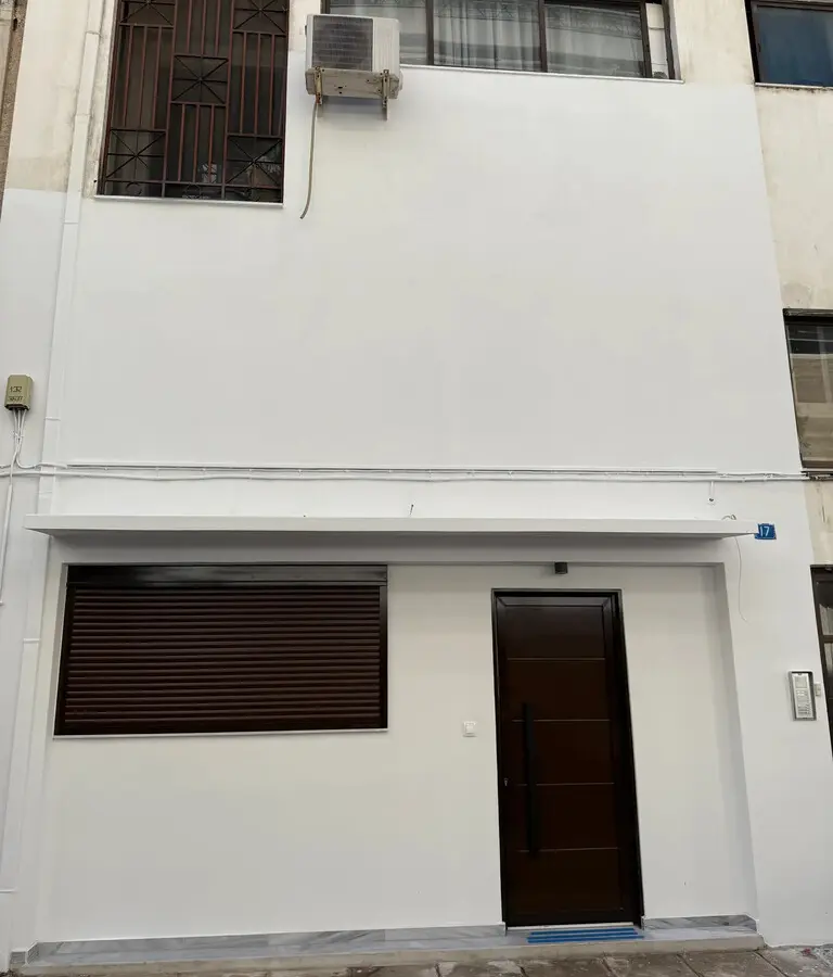 Flat Of 110 M² In Athens