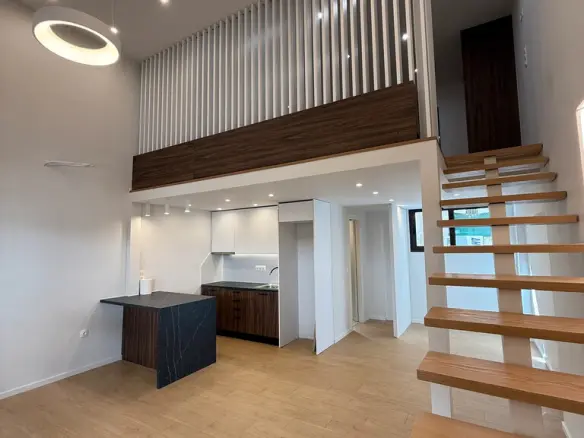 Flat Of 110 M² In Athens