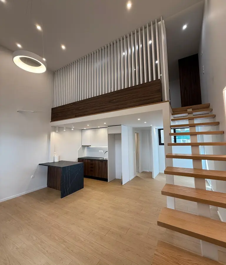 Flat Of 110 M² In Athens