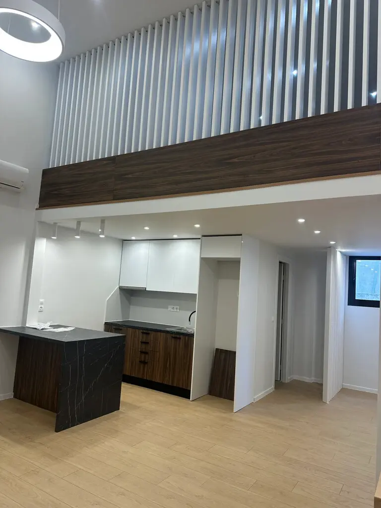Flat Of 110 M² In Athens