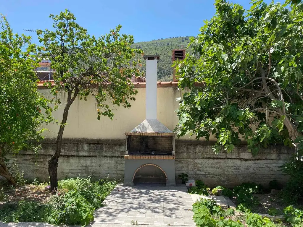 Detached House Of 220 M² In Western Peloponnese