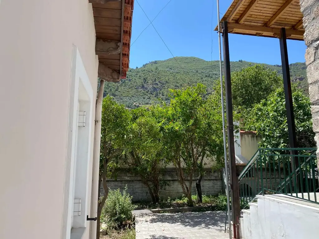 Detached House Of 220 M² In Western Peloponnese