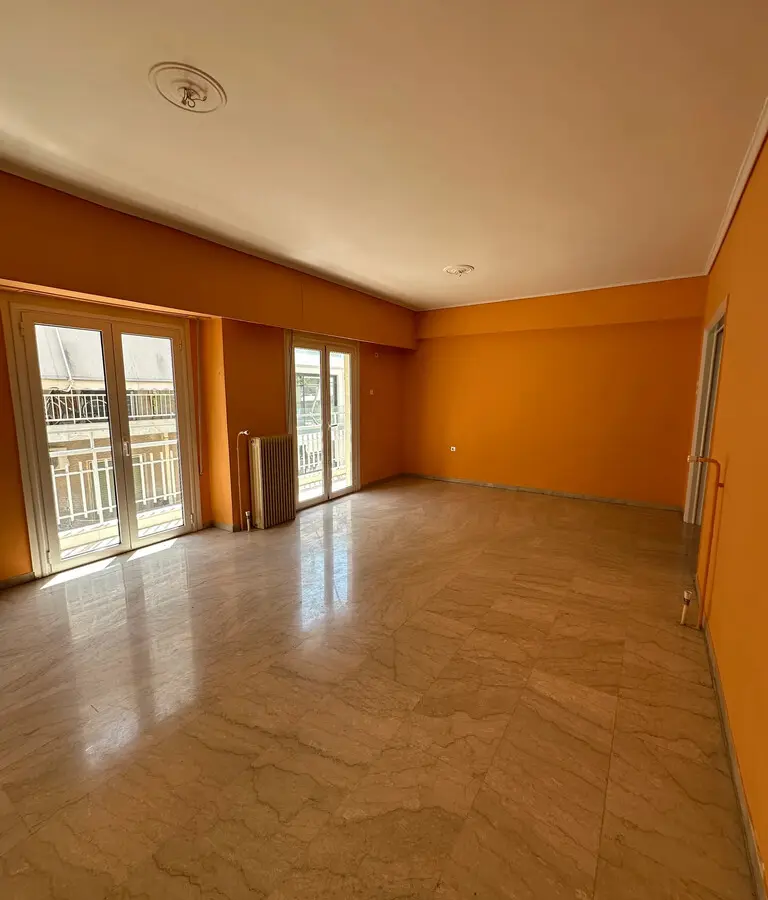 Flat Of 105 M² In Athens