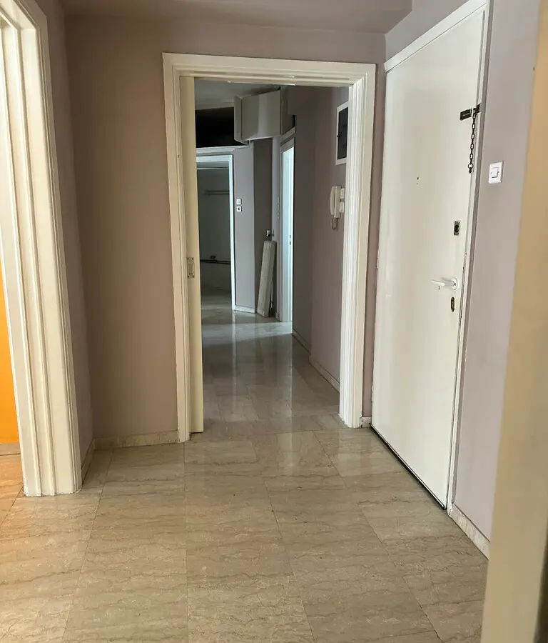 Flat Of 105 M² In Athens