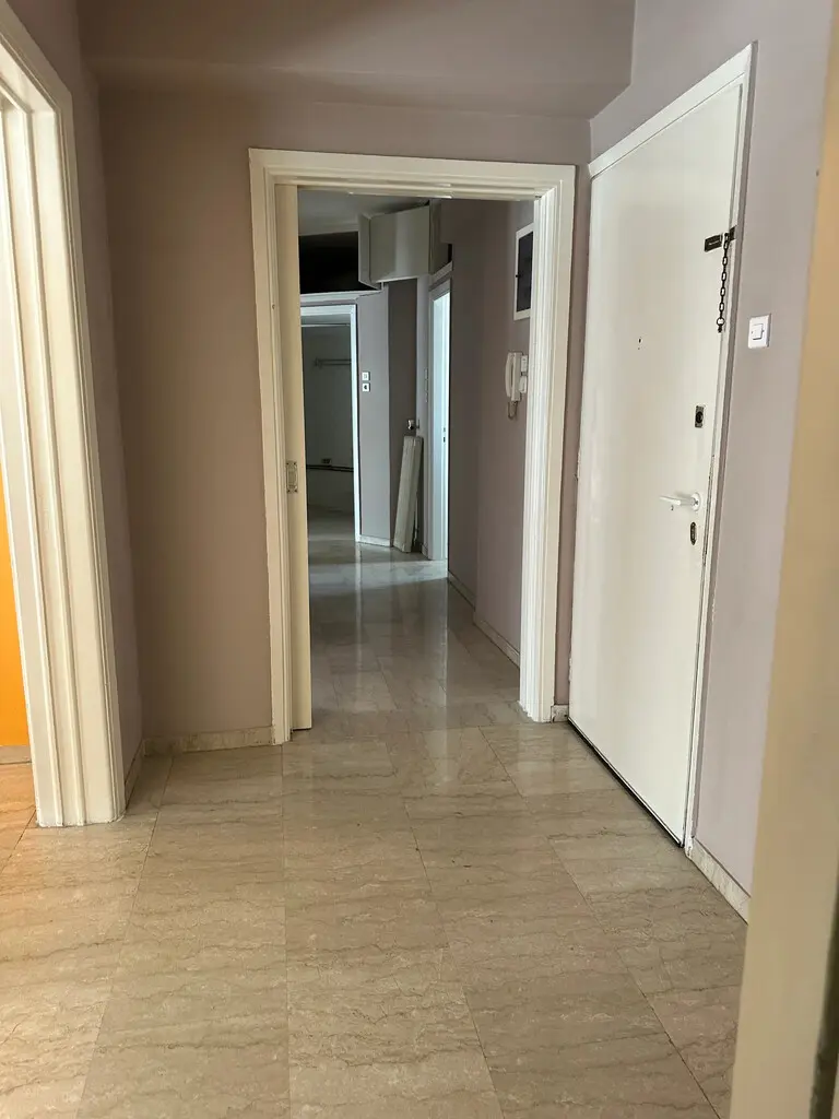 Flat Of 105 M² In Athens