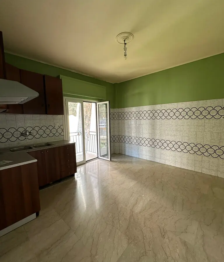 Flat Of 105 M² In Athens