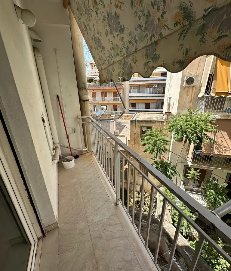 Flat Of 105 M² In Athens