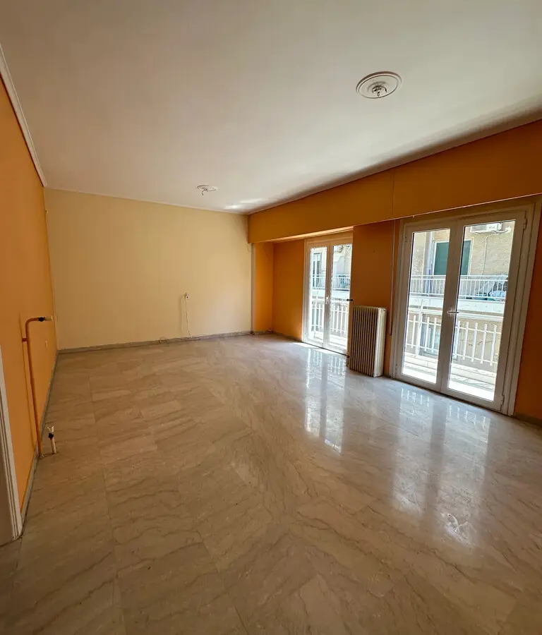 Flat Of 105 M² In Athens