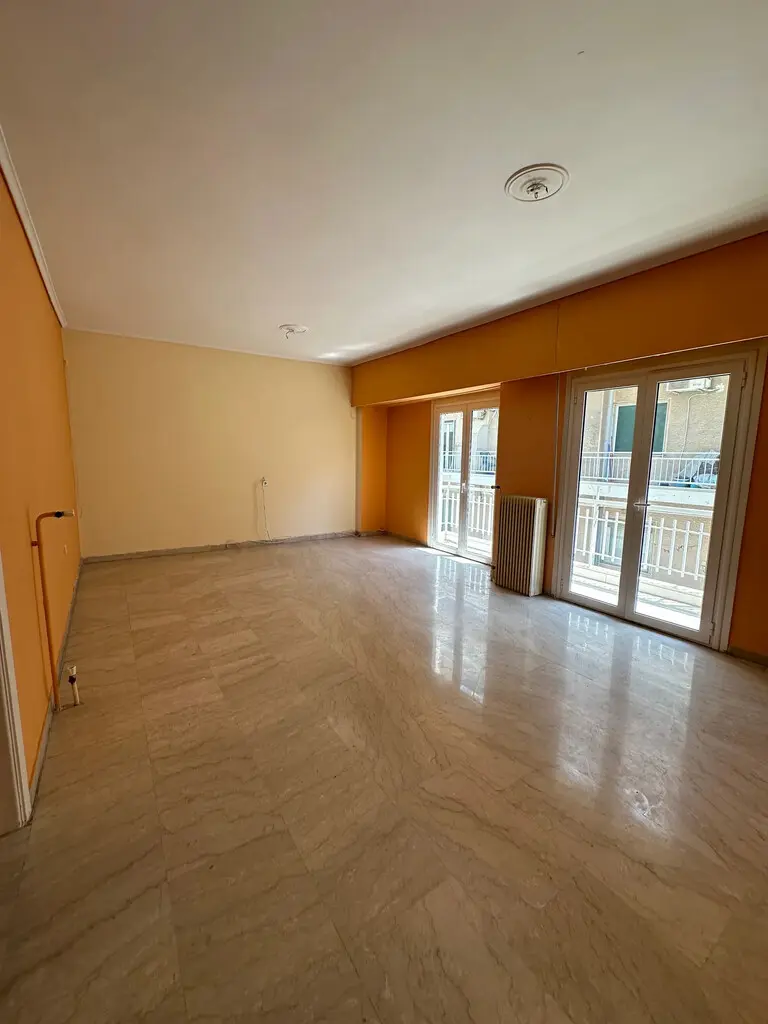 Flat Of 105 M² In Athens