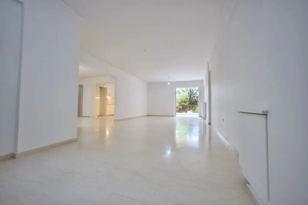 Flat Of 122 M² In Athens