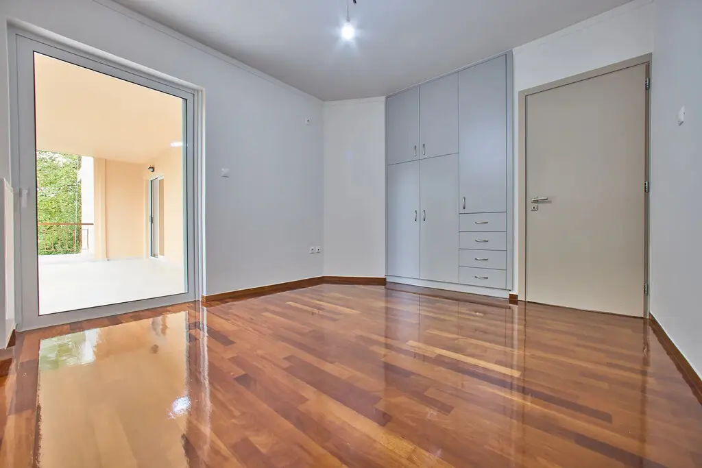 Flat Of 122 M² In Athens