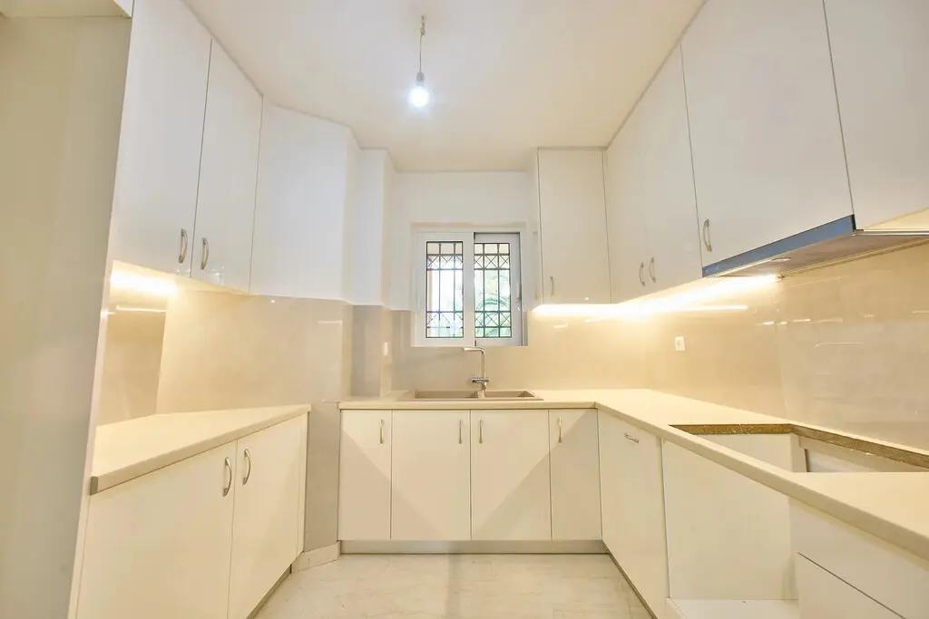 Flat Of 122 M² In Athens