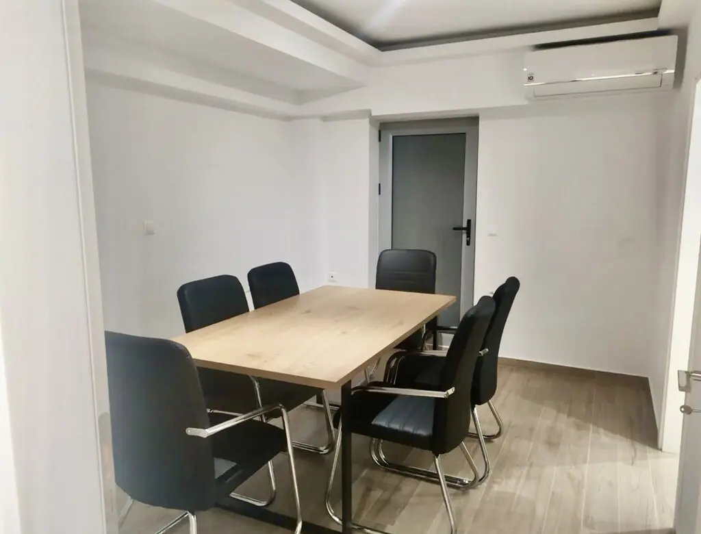 Flat Of 67 M² In Athens