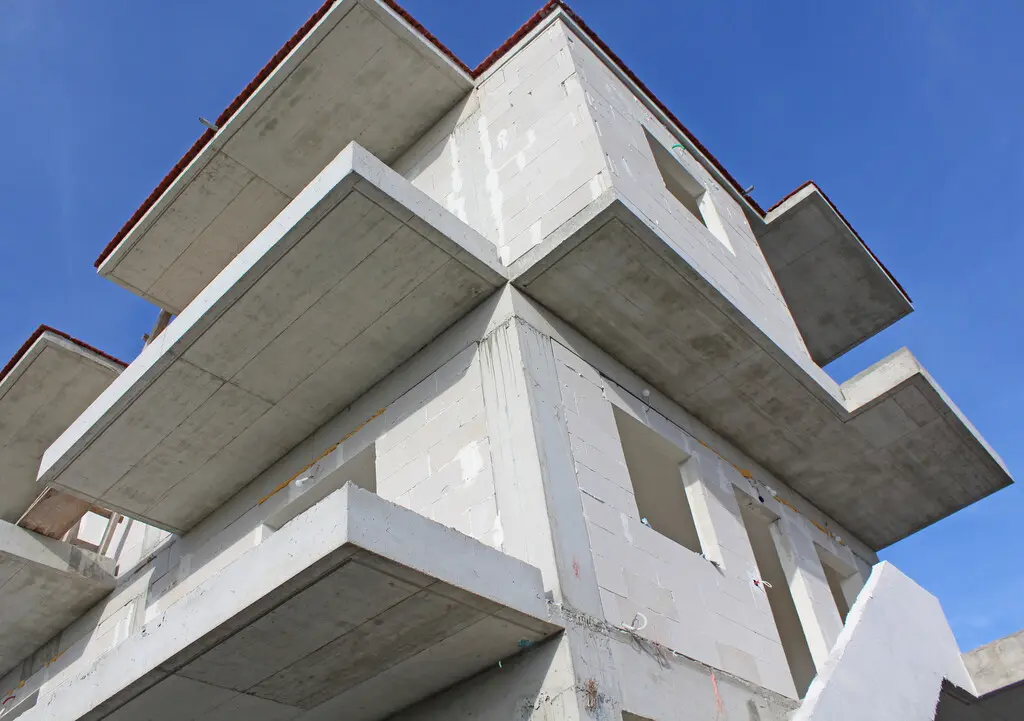 Building Of 155 M² On The Olympic Coast