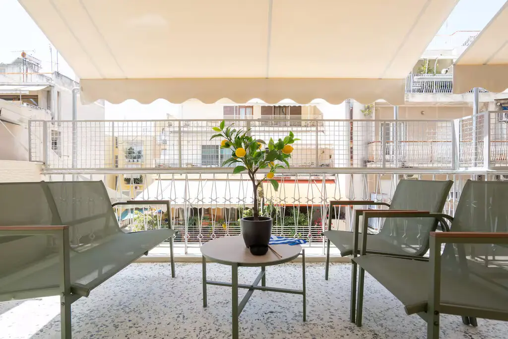 Flat Of 89 M² In Athens