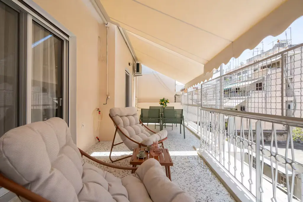 Flat Of 89 M² In Athens
