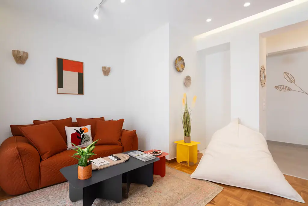 Flat Of 89 M² In Athens