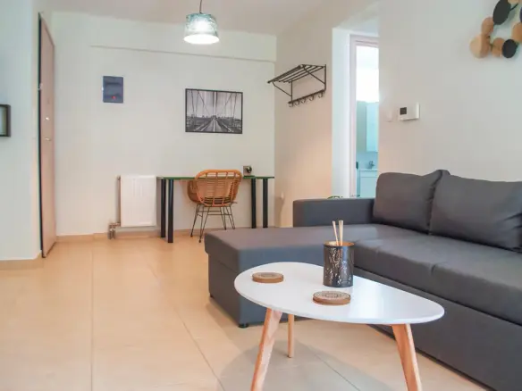 2-bedroom Flat In Neos Kosmos, Greece (64 M²)