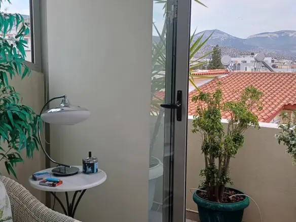 3-bedroom Maisonette In Alimos, Greece (145 M²)