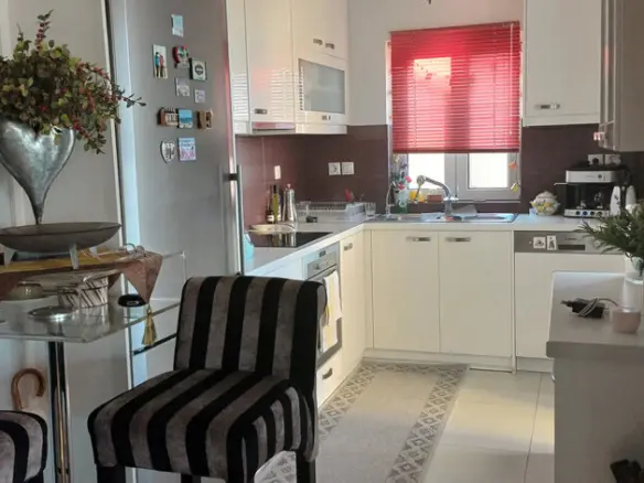 3-bedroom Maisonette In Alimos, Greece (145 M²)