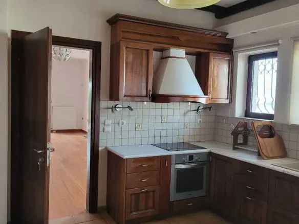 3-bedroom Flat In Voula, Greece (133 M²)