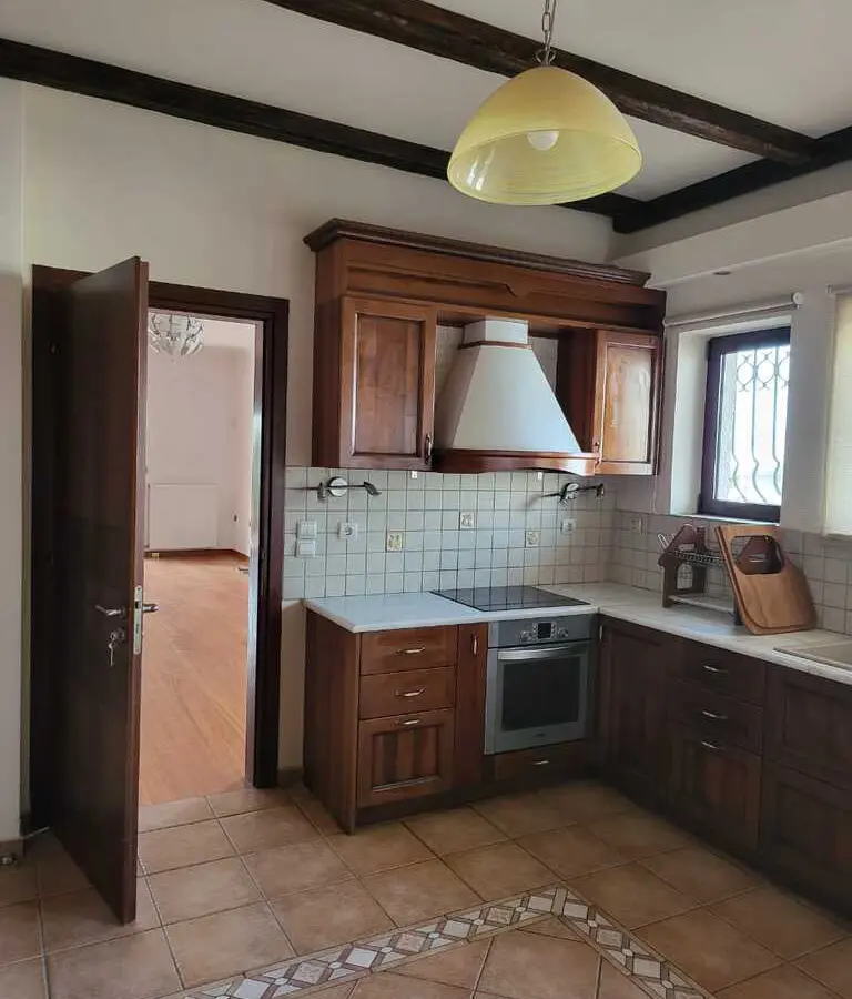 Flat Of 133 M² In Athens