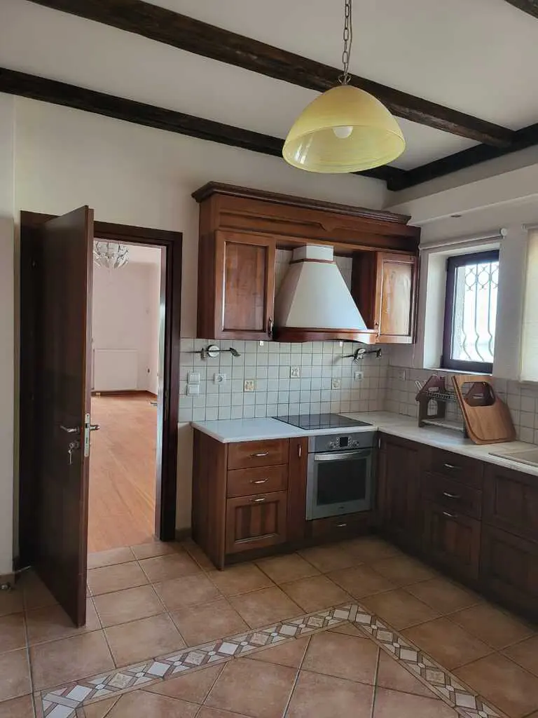 Flat Of 133 M² In Athens