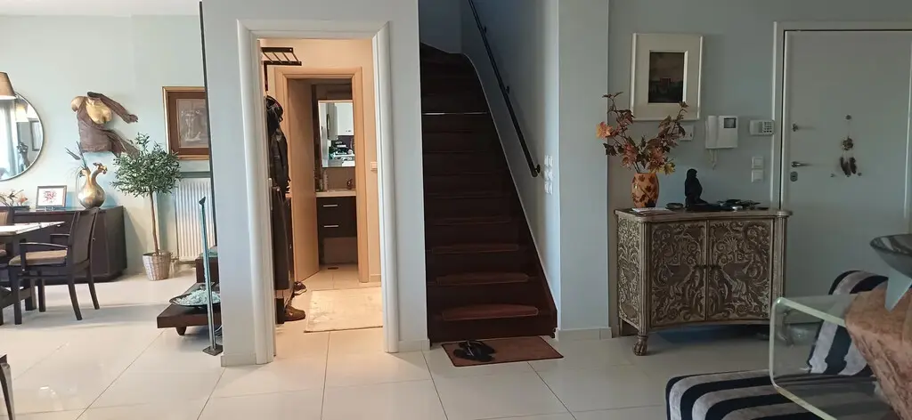 Maisonette Of 145 M² In Athens